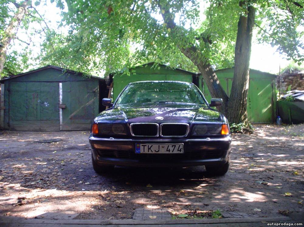 Продаю BMW 730,1995 года