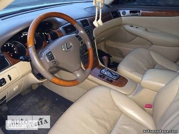 Продам срочно Lexus ES 300
