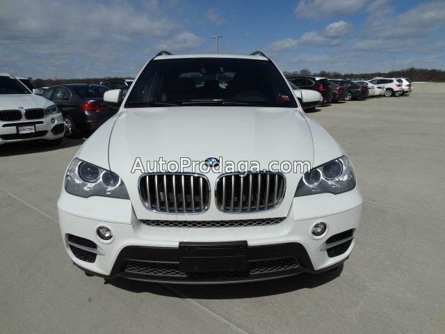 BMW X5 2011 белого цвета, полный вариант леди, стимулируемое
